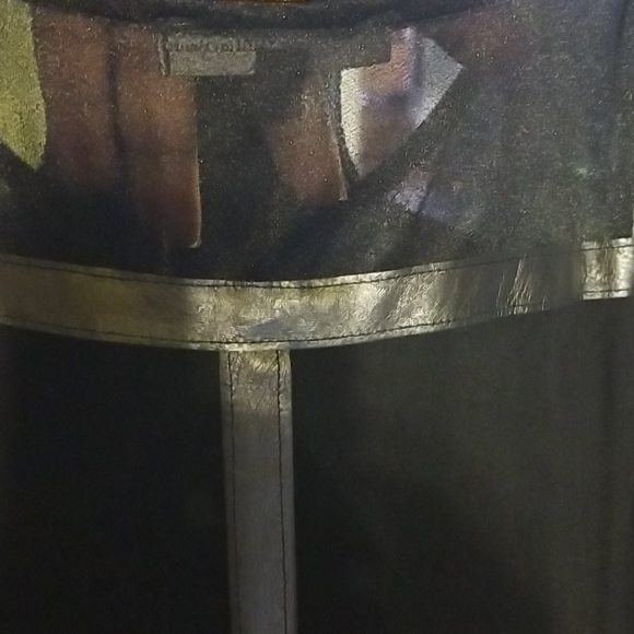 Top - Picture 4 of 4